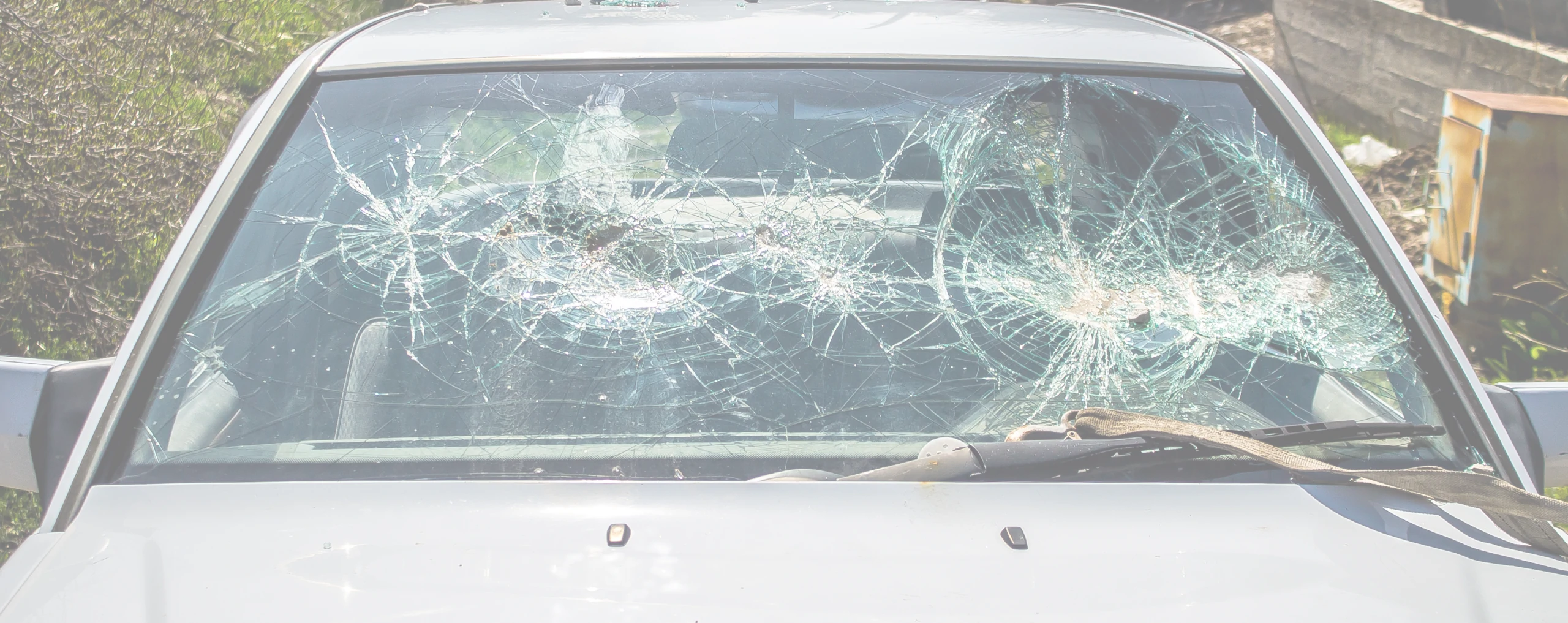 Cracked windshield on a car in Arizona eligible for no-cost replacement under the state's no-fault glass law